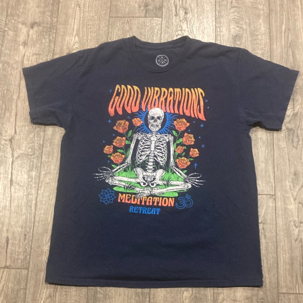 Men's Good Vibrations Meditation Retreat Blue Short Sleeve T-Shirt